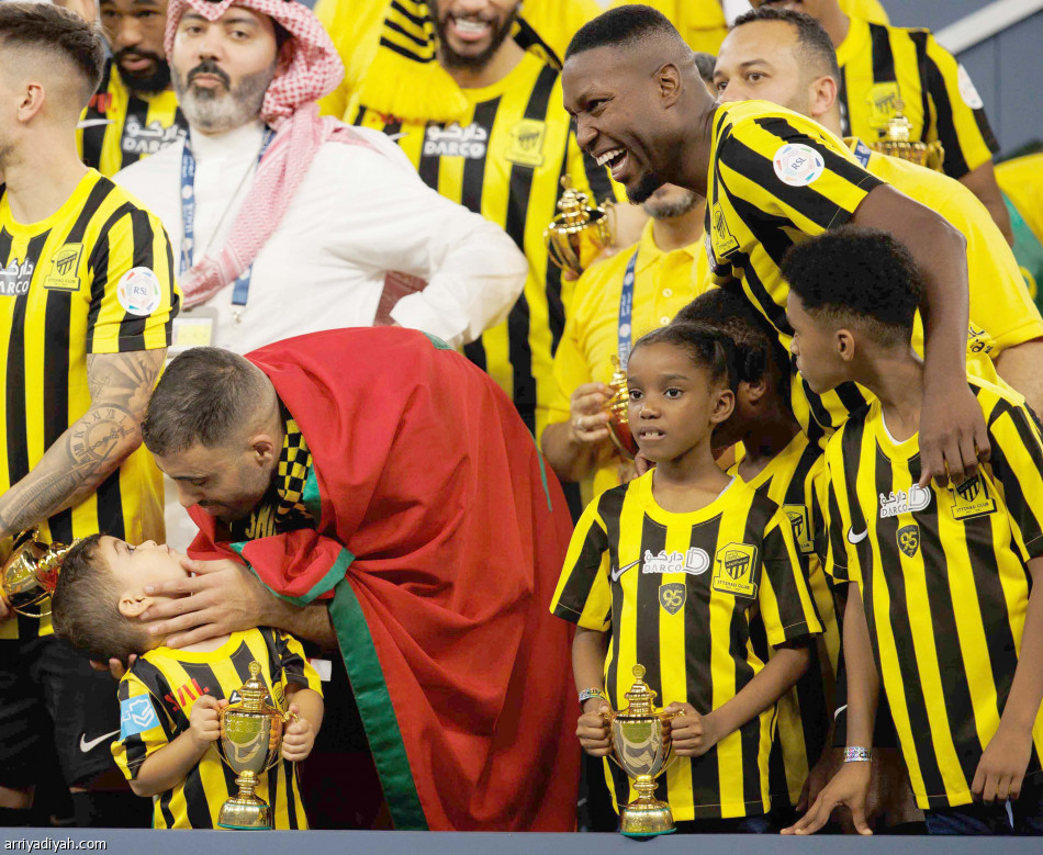 90 دقيقة..
فرحة أبطال «روشن»