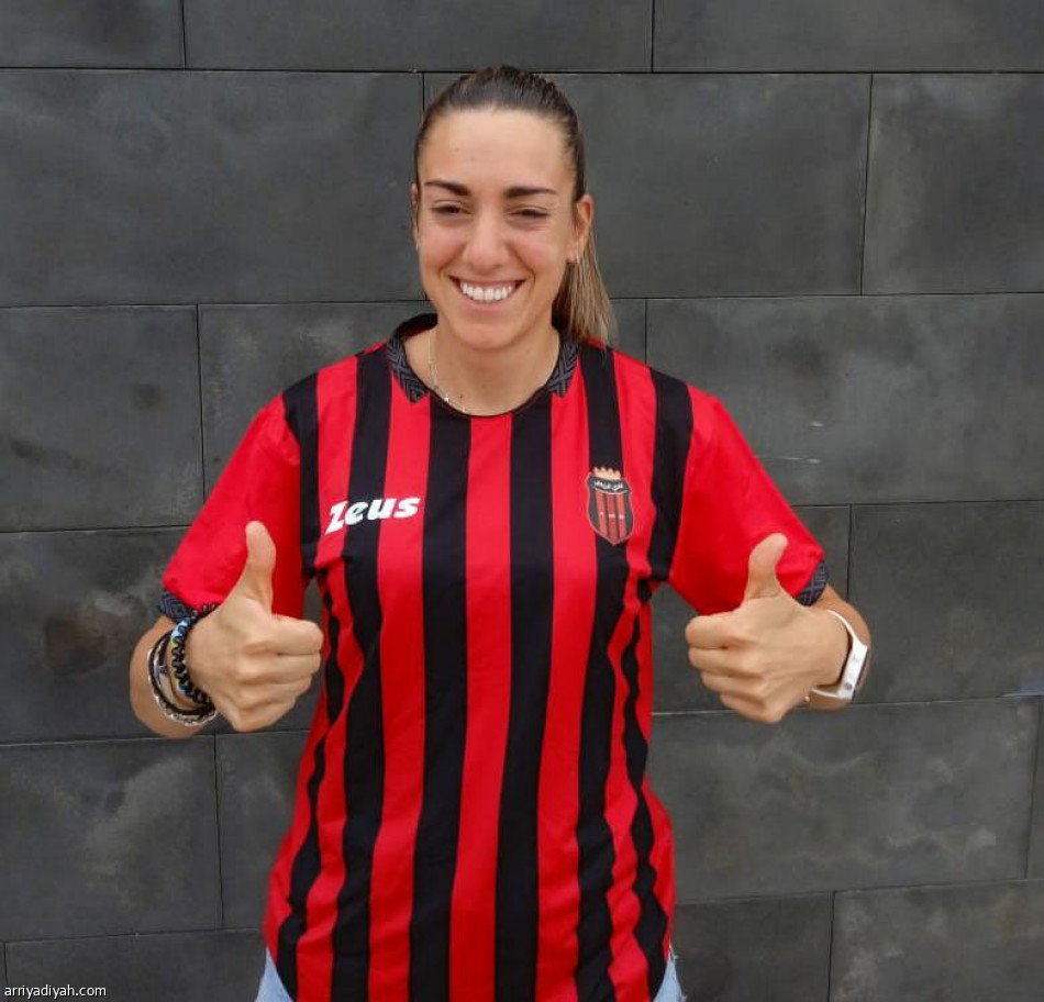 سيدات الرياض يتسلحن بالخبرة الإسبانية في الدوري الممتاز