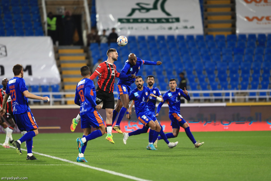 الفيحاء يكتسح الرائد برباعية