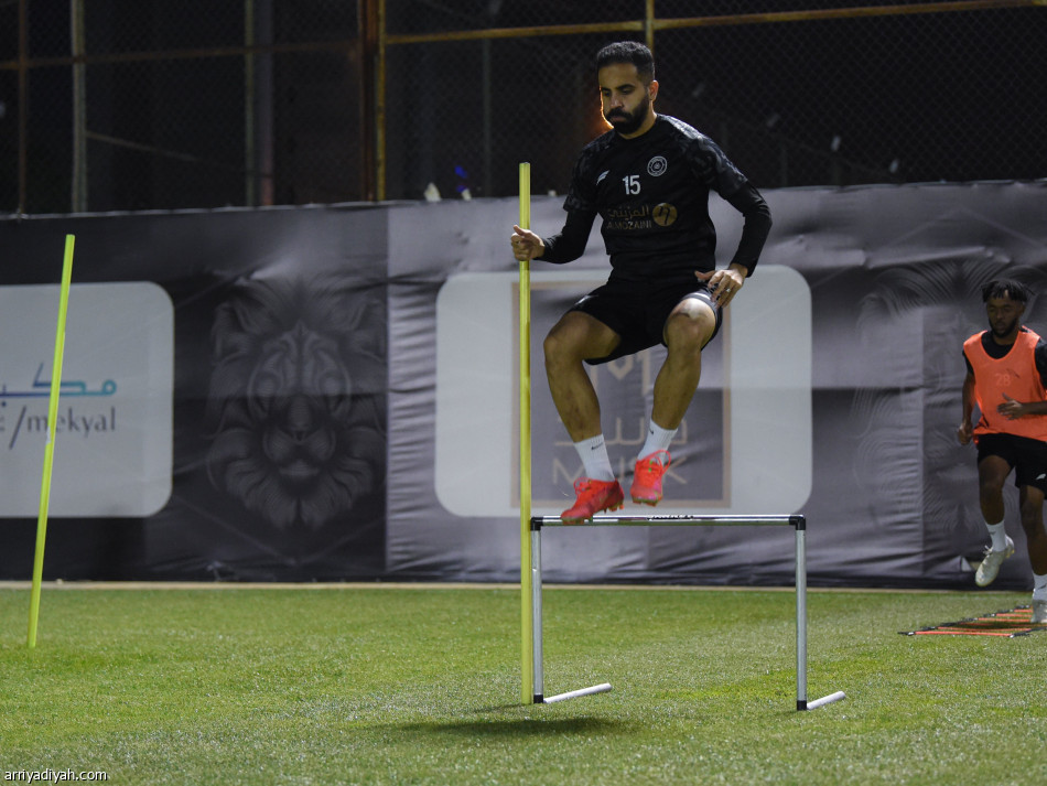 الشباب.. مورينو يستعين بالفيديو