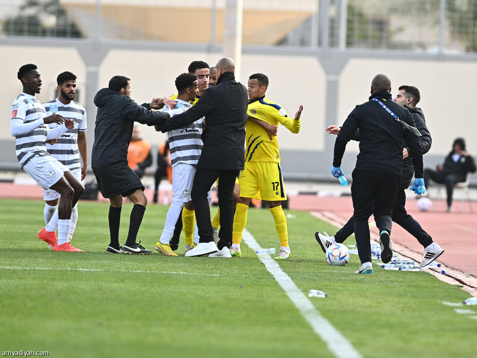 التعاون يستعيد التوازن بثلاثية الطائي