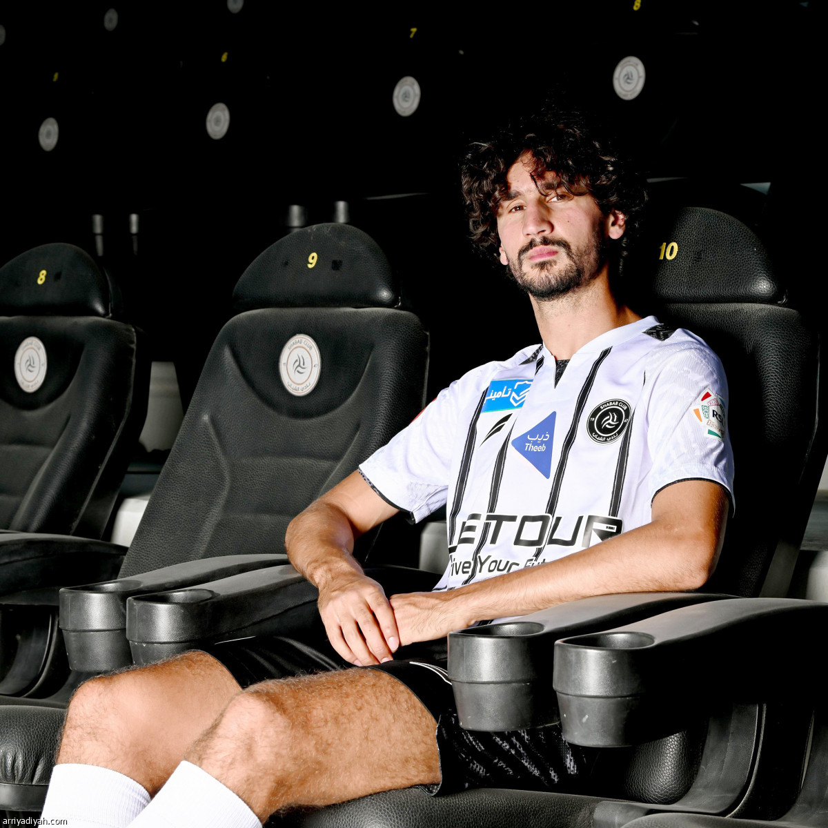 صفقتان شبابيتان