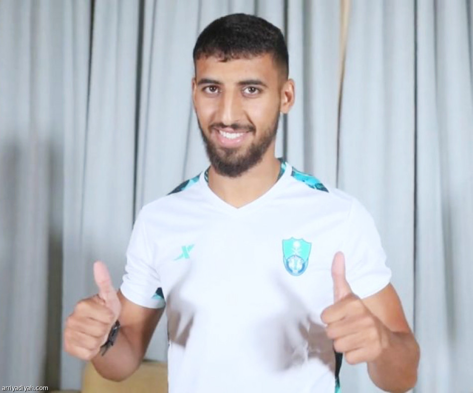 الأهلي 
يفقد باستوس والعبدلي