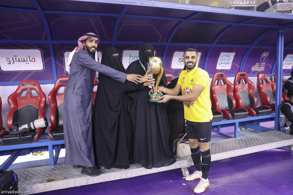 دقيقتان.. 
وراء لقب السوبر