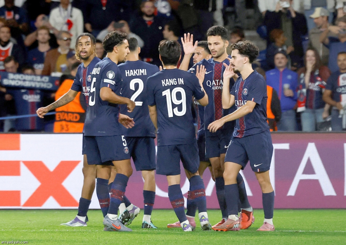 سان جيرمان يستعرض