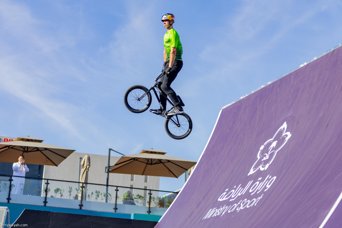 الدراجات الحضرية.. تستعرض