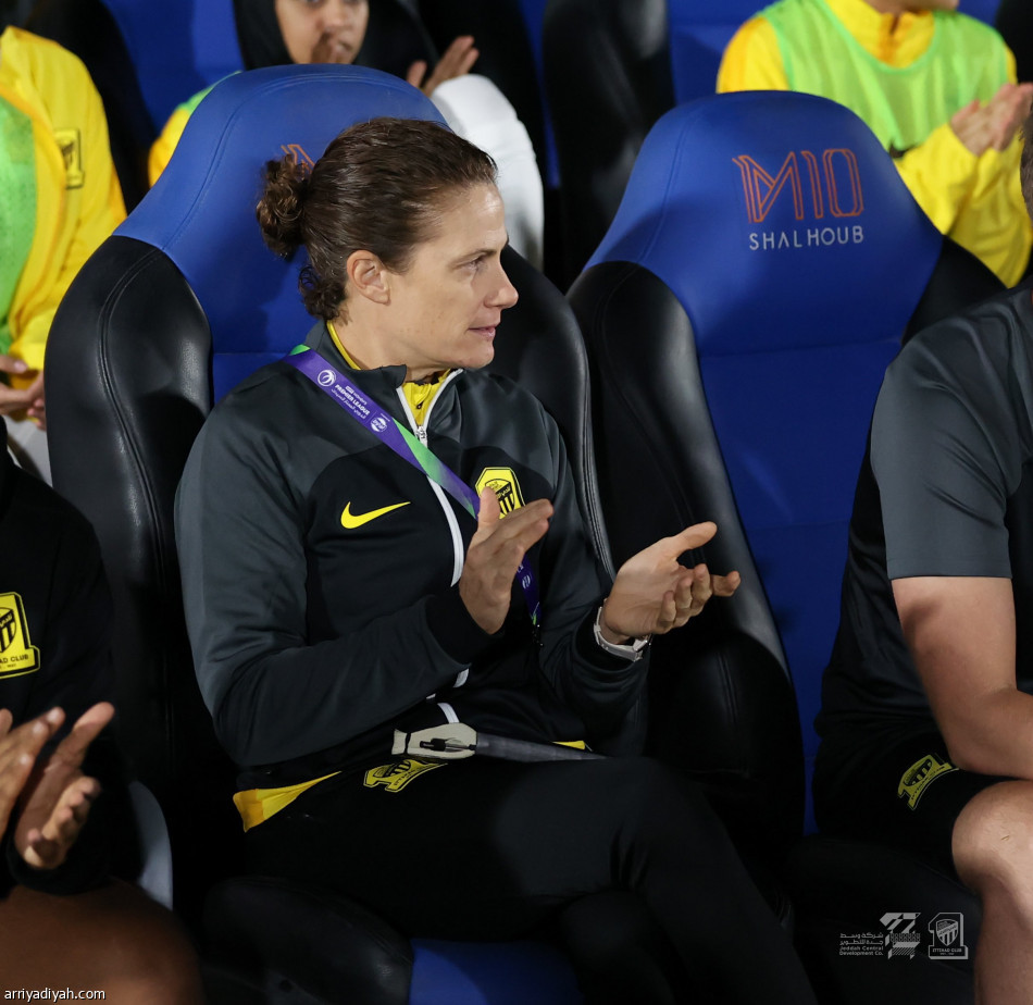 ممتاز السيدات.. الهلال يلحق الخسارة الأولى بالاتحاد