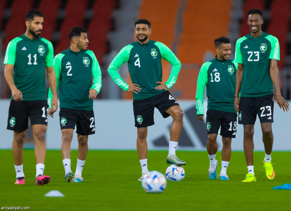 الأخضر ينهي تحضيرات تجربة بوليفيا