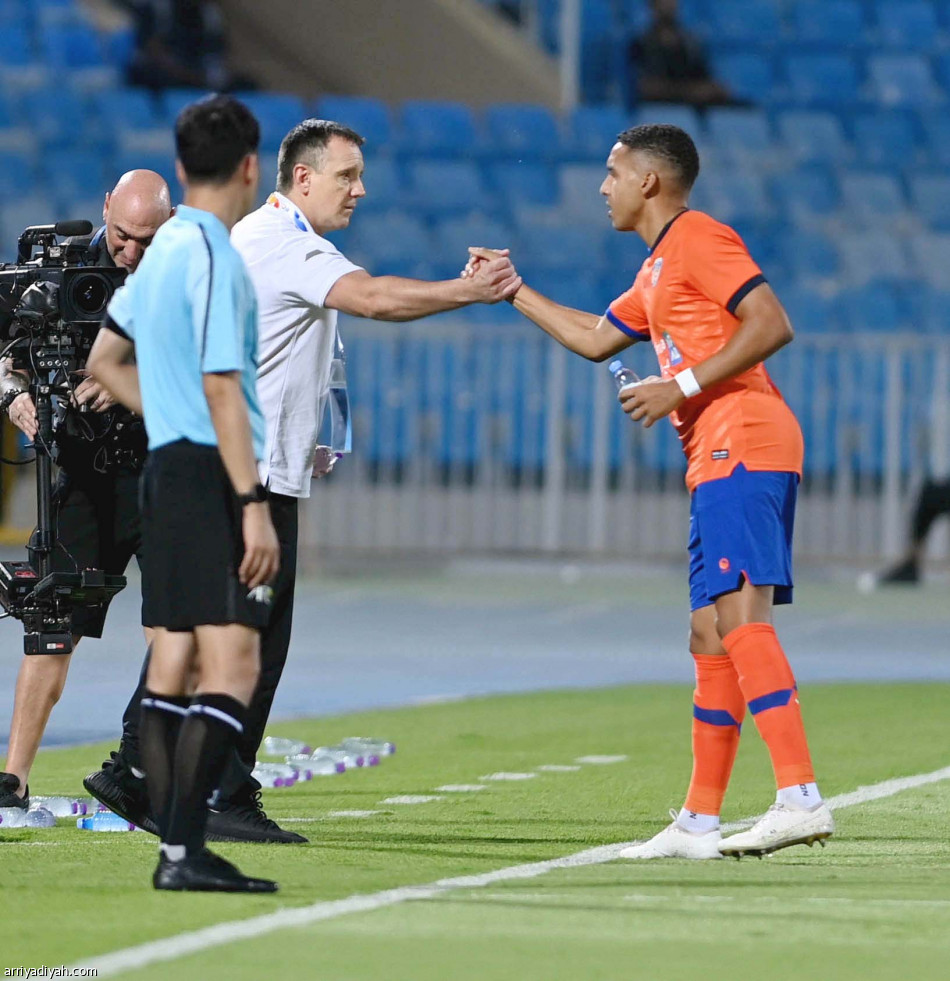 الفيحاء.. ضربات مغربية
تفتح طريق الآسيوية