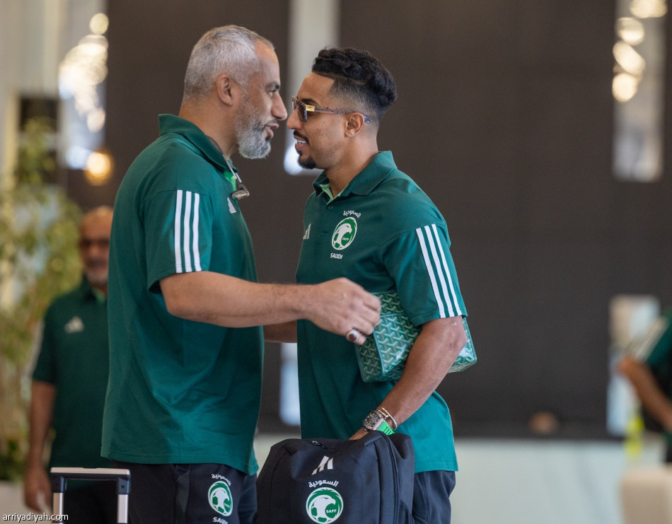 الأخضر يطير إلى البرتغال