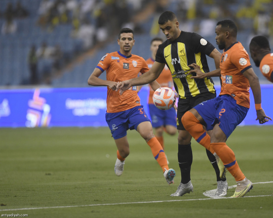 الاتحاد يتعثر بـ«سلبية» الفيحاء