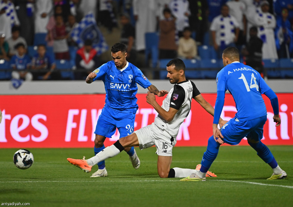كأس سلمان.. الهلال يخسر موقعة السد