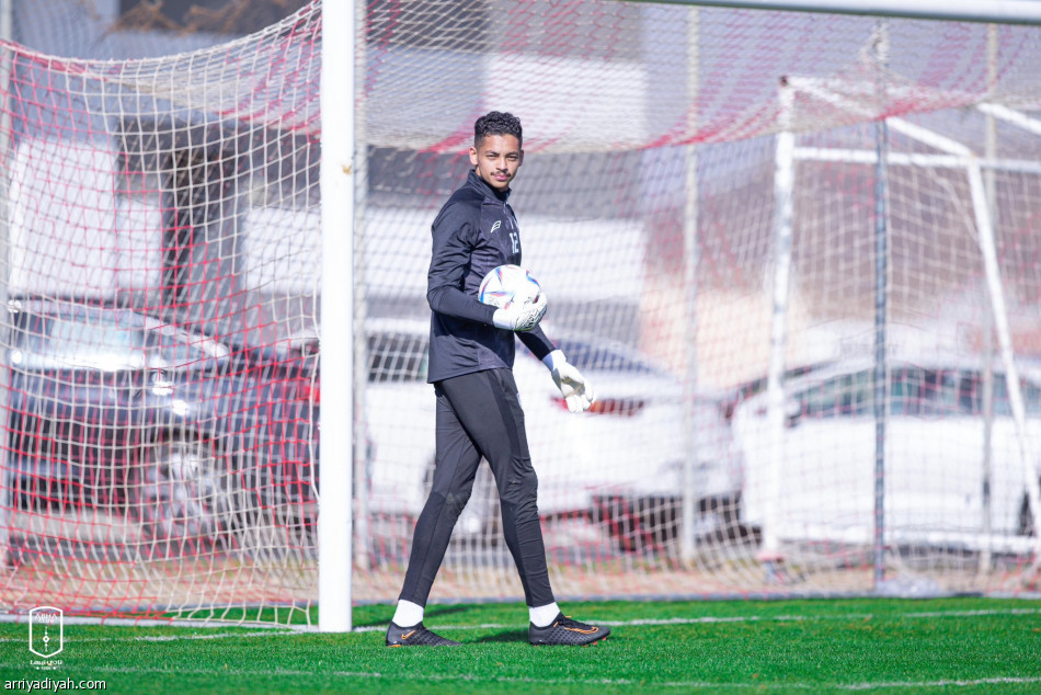 العمران يلتحق بتدريبات أبها