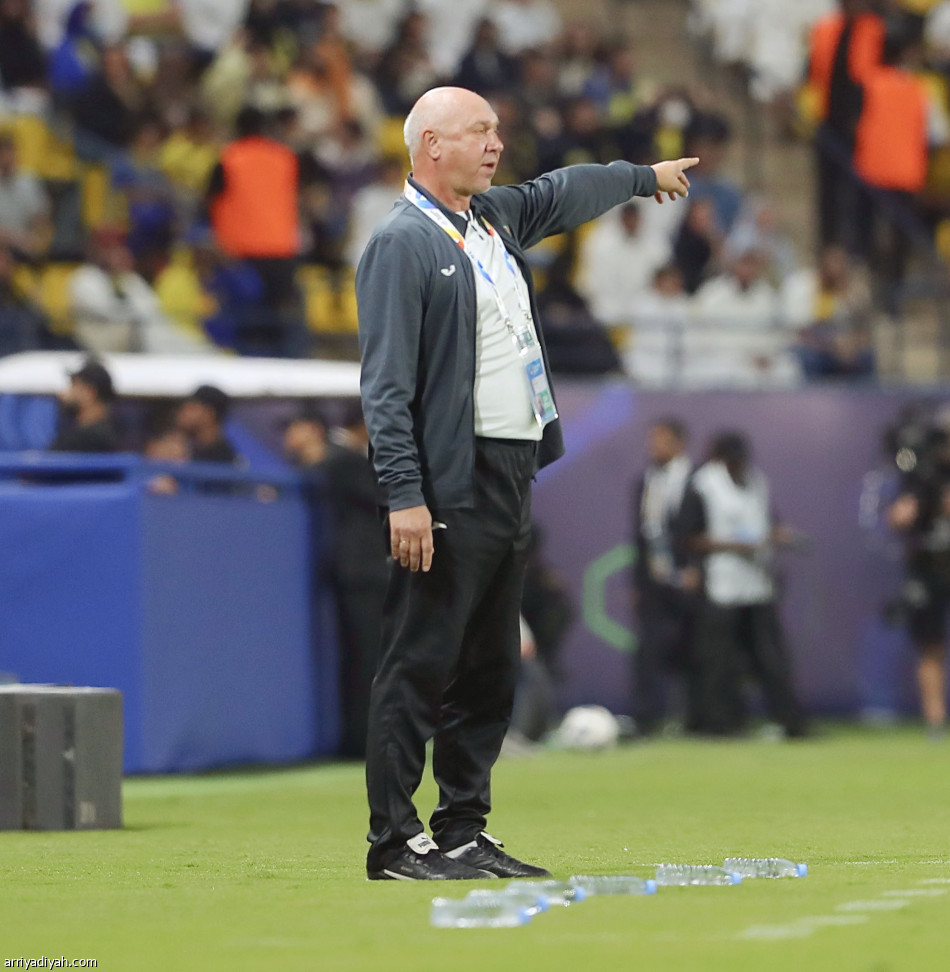 اليسرى
تسيطر على «الدون»