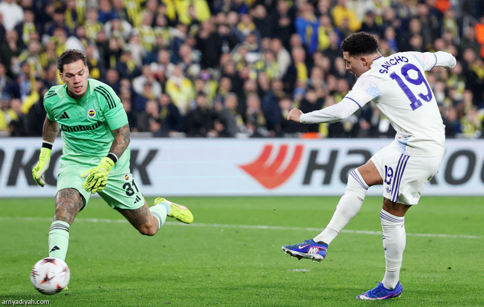 «يوروبا ليج».. ليون وفيلا إلى ثمن النهائي.. وميتيلاند يقترب