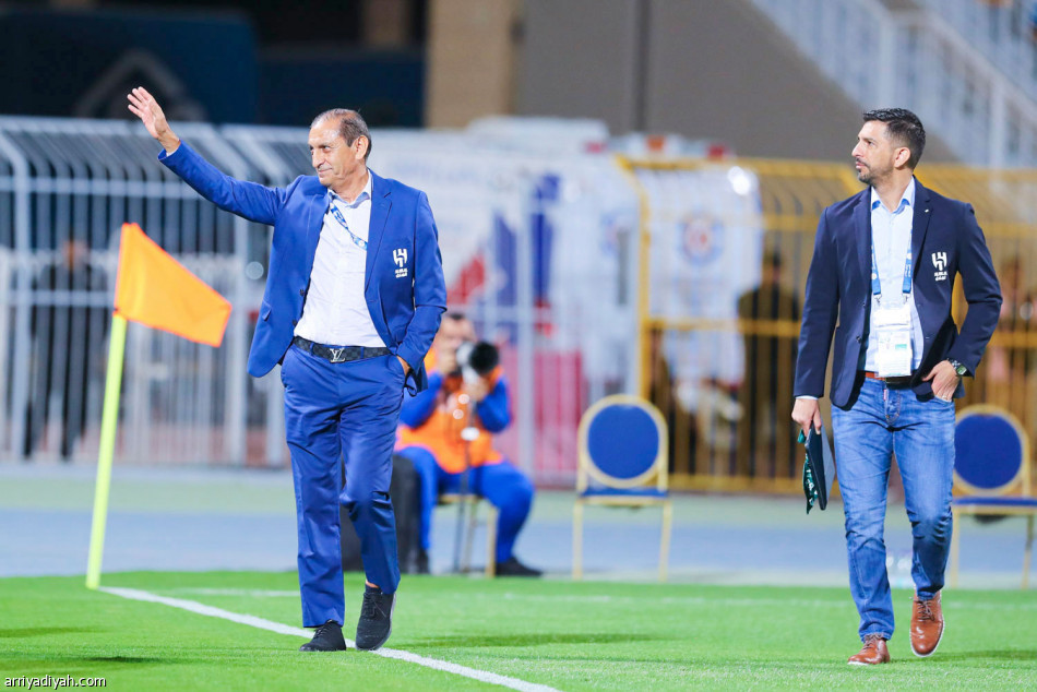 إيجالو.. 
الافتتاحي الثامن