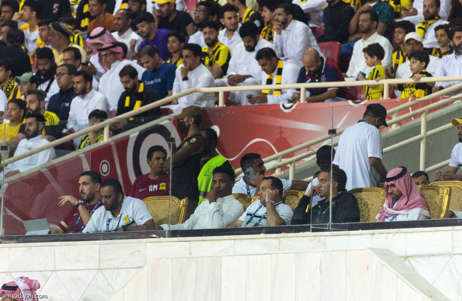 بالوحدة..
المتصدر يكرر الخمسة