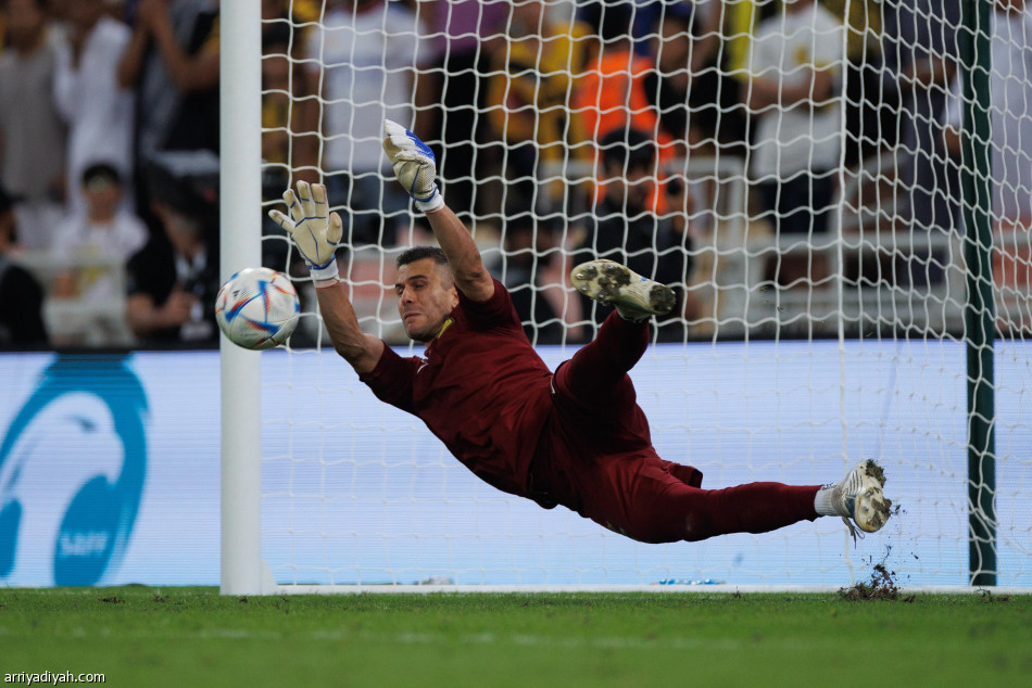 «الترجيحية» تعبر بالاتحاد وتقصي الشباب