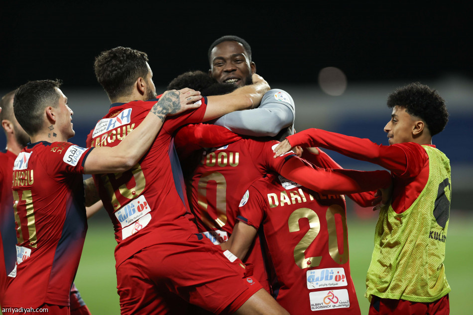 ديربي عسير.. ضمك يفرض سيطرته على أبها