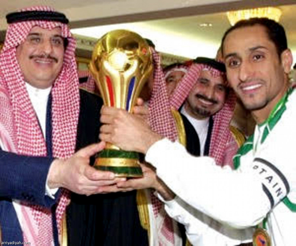 الأخضر
يستعد بالحديد