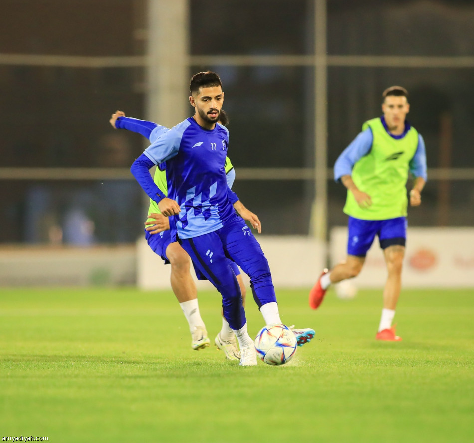 دونيس يقسم لاعبي الفتح إلى 3 مجموعات