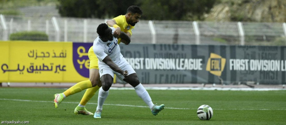 بثنائية.. الأخدود يزيد من معاناة العين