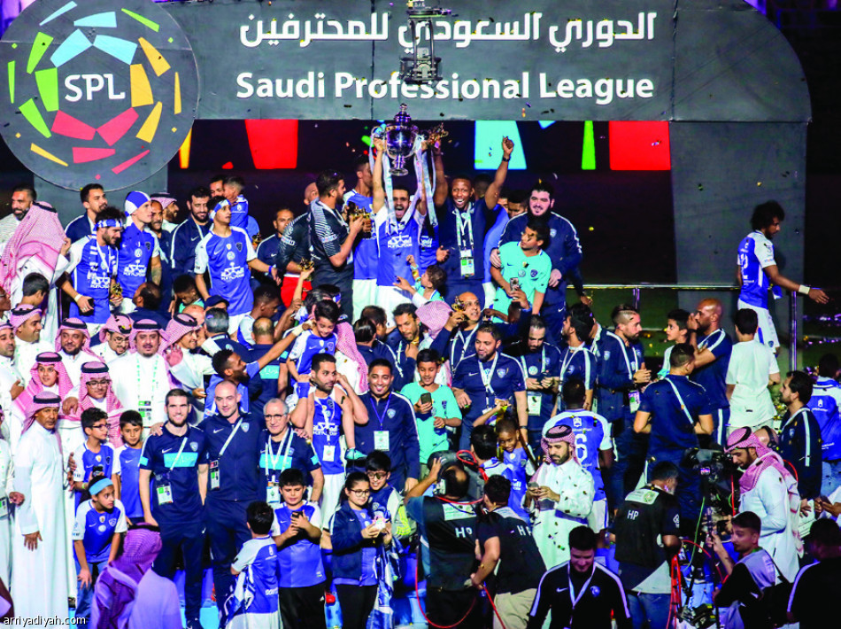 الدور الأول..
الأزرق يتفاءل وأفضلية صفراء