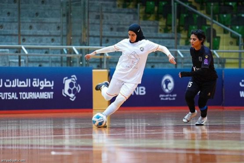 صالات السيدات.. 5 فرق تتخطى دور المجموعات