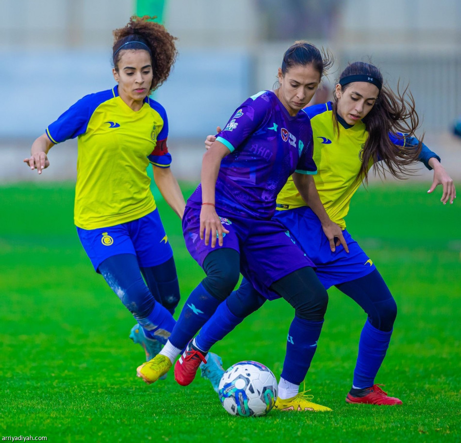 دوري السيدات.. الاتحاد والأهلي يبحثان عن التعويض