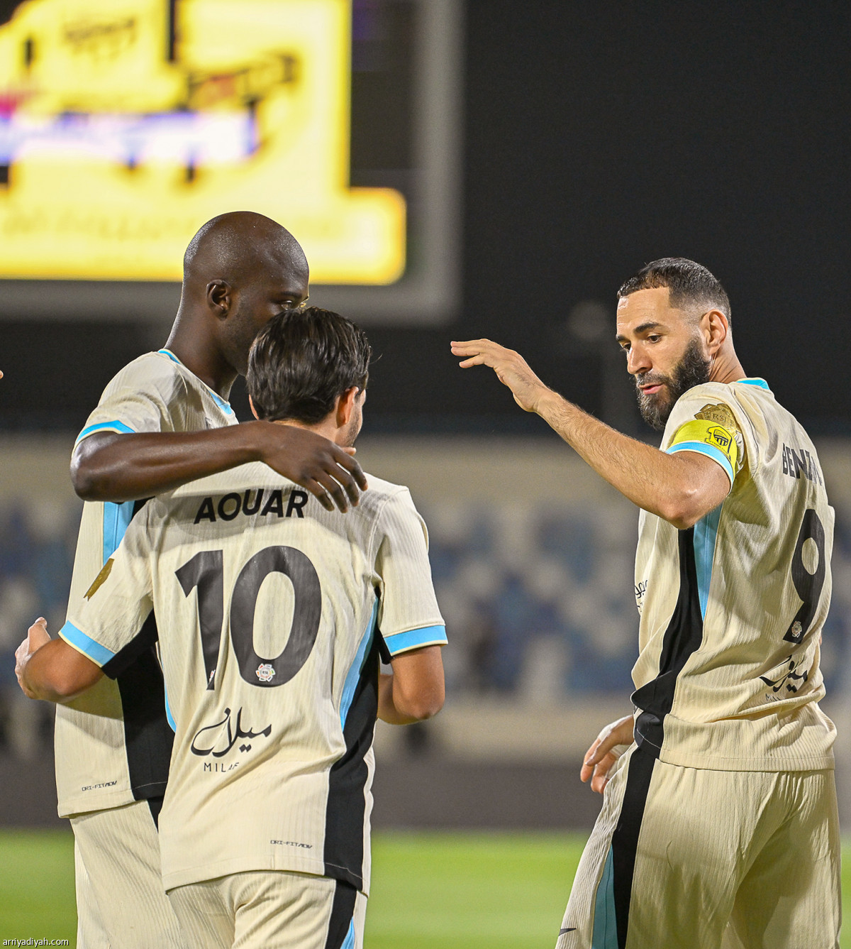 بنزيما يضرب