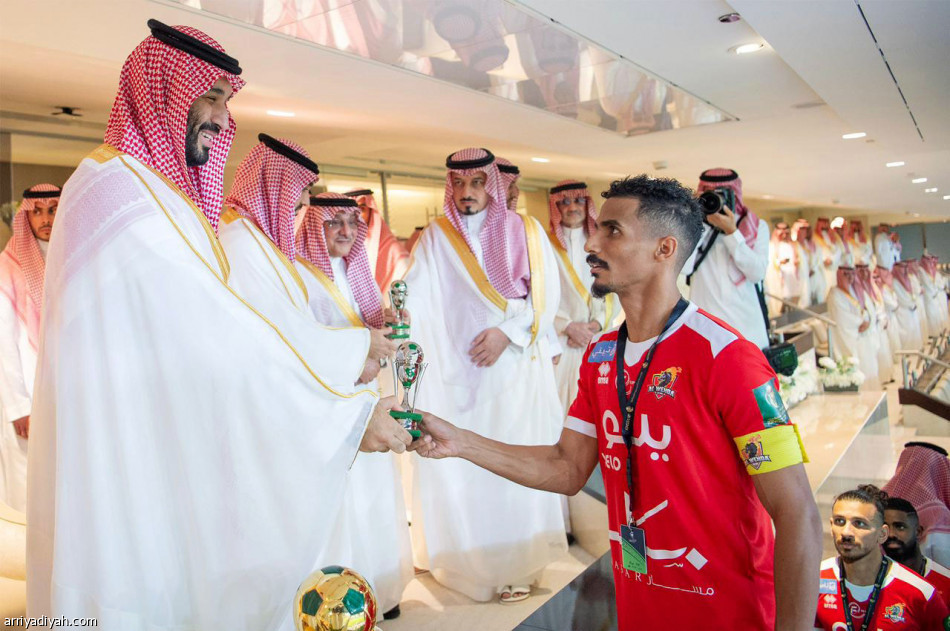 ولي العهد
يتوج الهلال بالكأس