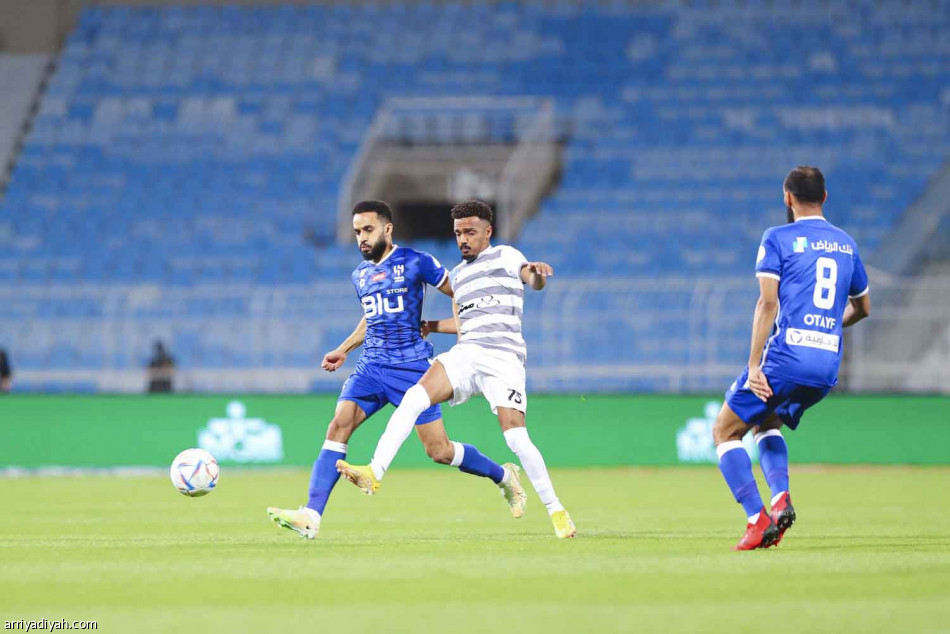 سابقة في «روشن»..
الهلال
يرفض الهزيمة