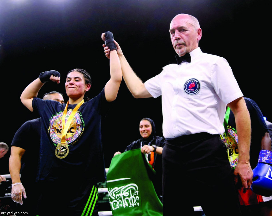 على حلبة الدرعية..
فيوري بطل العالم