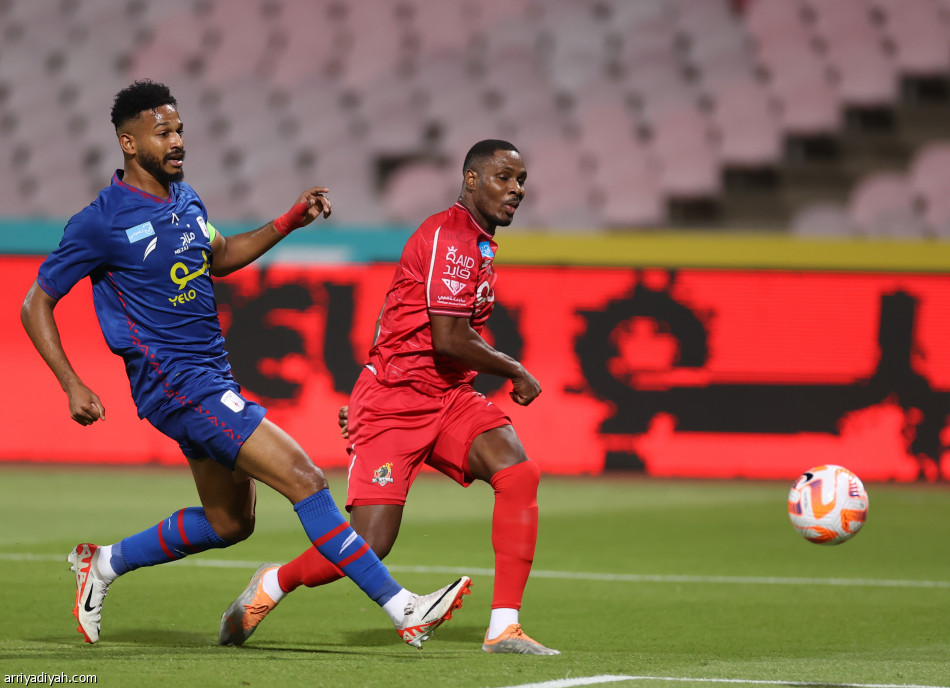 الوحدة يضاعف معاناة أبها برباعية