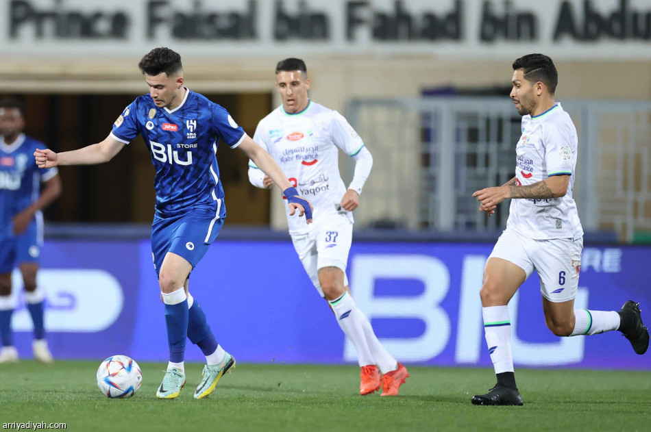 دياز
يتعدى نقاط الإقالة