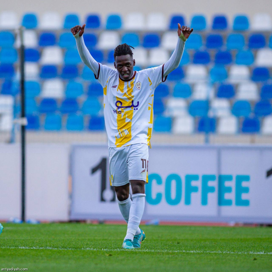 أحد يلحق الخسارة العاشرة بنجران