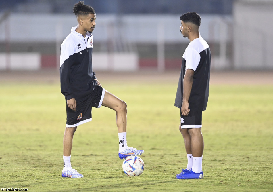 سييرا يجهز الوحدة للطائي بسلاح التسديد