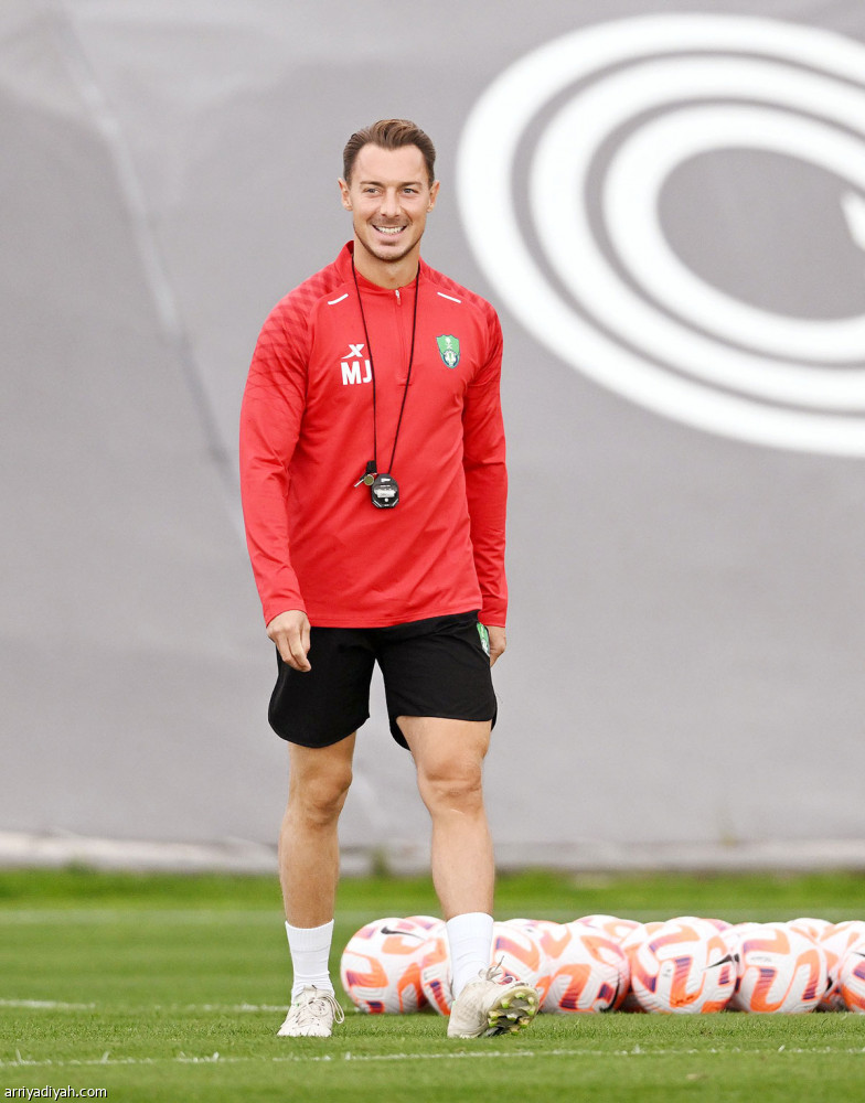 الكبير وباصريح..
الهلال أقرب