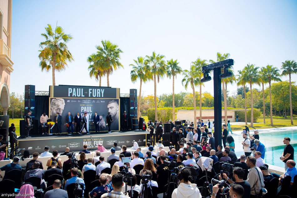 اليوم..
الحلبات المفتوحة تجذب العالم