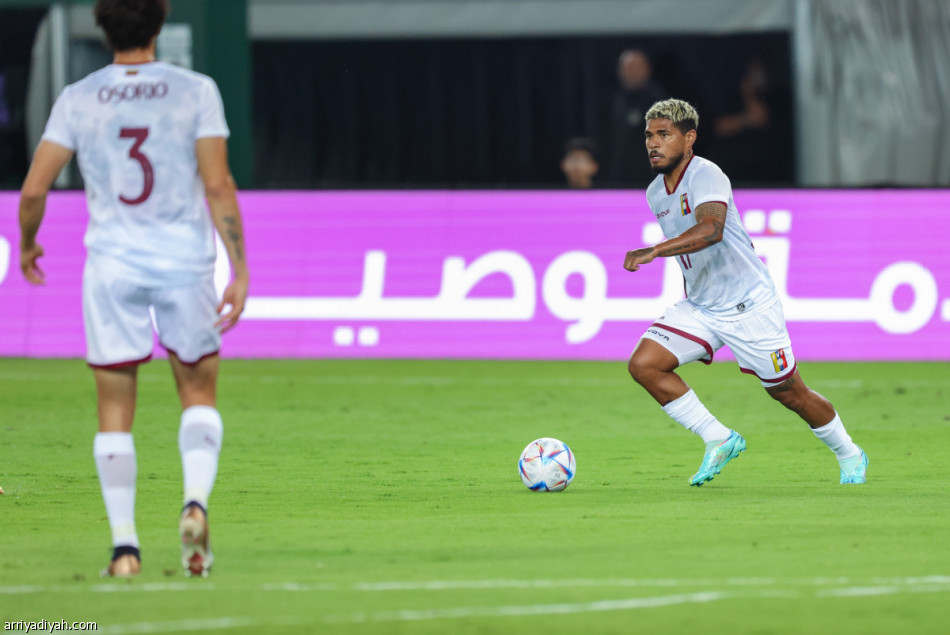 الأخضر يفتتح تجريبيات 2023 بخسارة فنزويلا