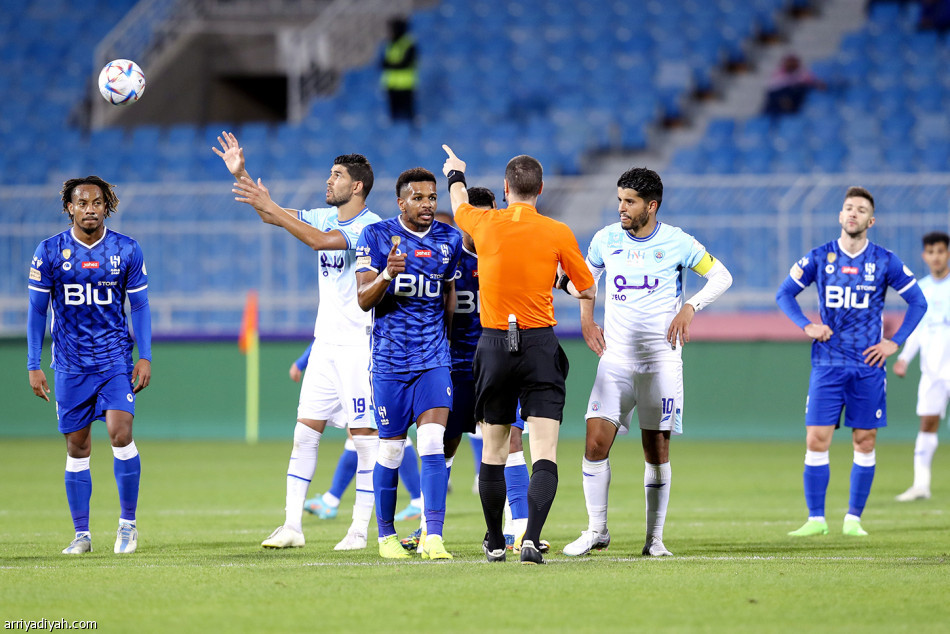 العويس
يظهر بعد 315 يوما