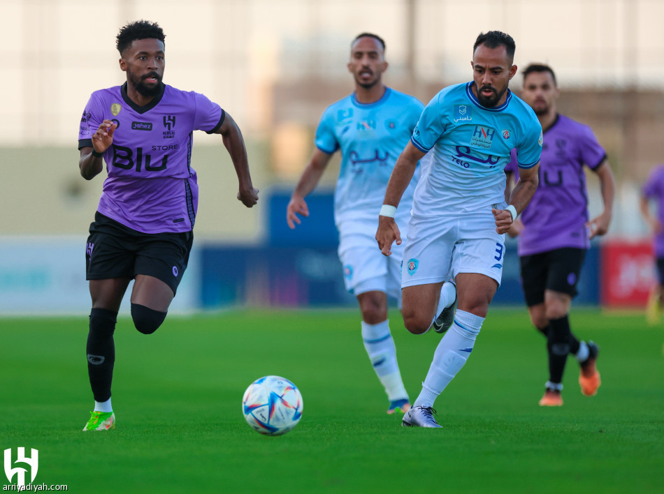 14 هلاليا يخسرون تجربة أبها