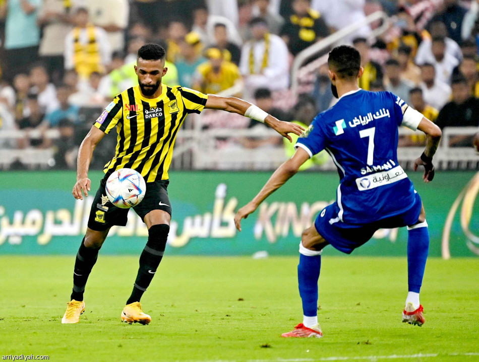 النيران الصديقة 
تعود إلى «الكلاسيكو»