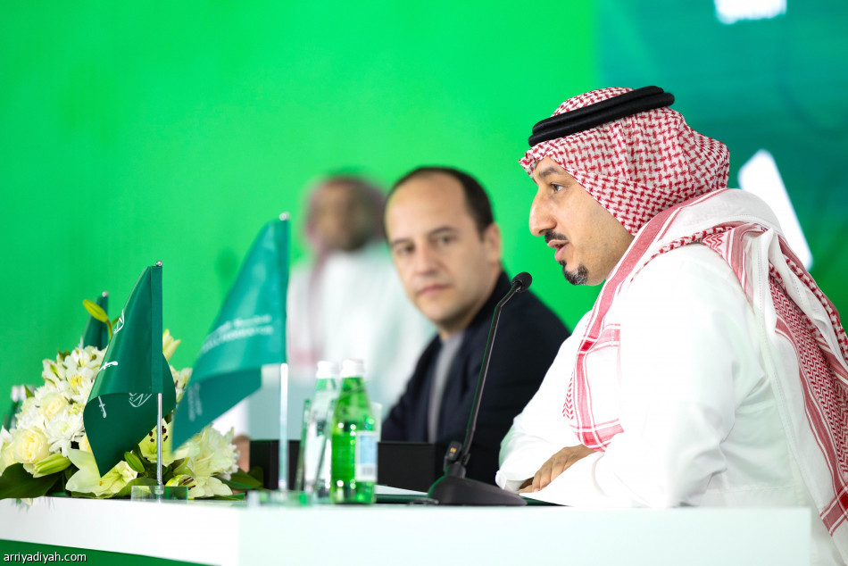 من هو لويس كورتيس المدرب الجديد لأخضر السيدات؟