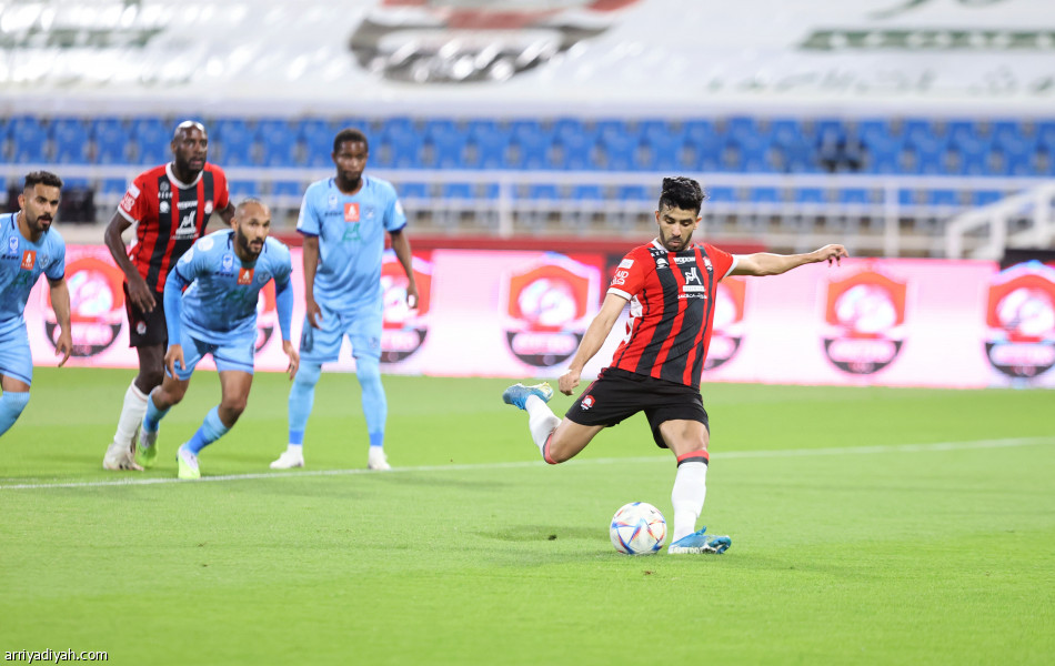 الرائد يضرب الباطن بـ«هاتريك» البركاوي