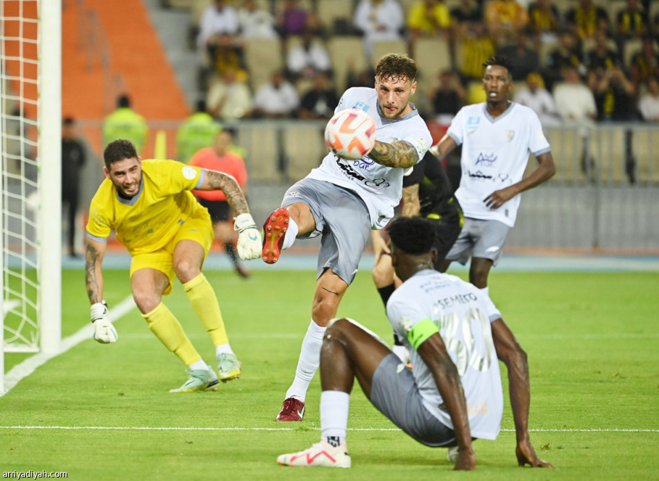 الاتحاد
يستعيد ذكريات الديربي