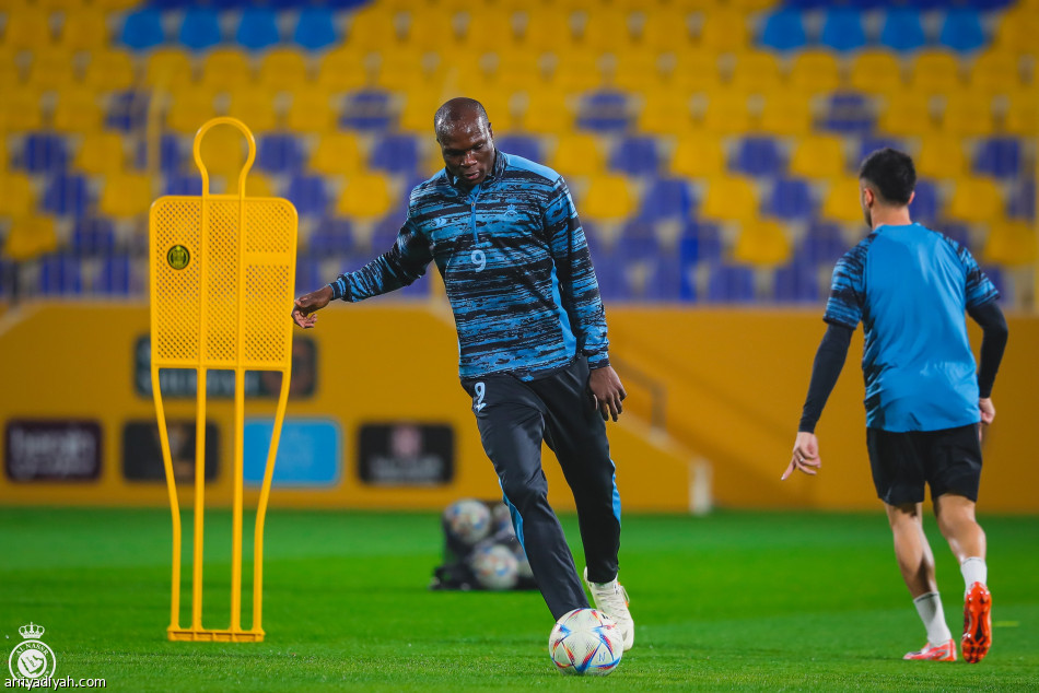 ريال مدريد يجبر النصر على التدريب ظهرا