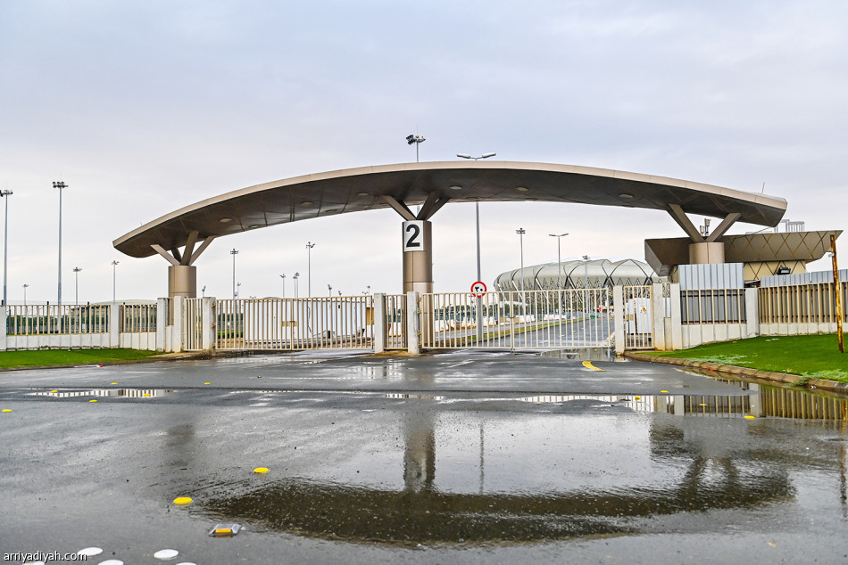 بيريرا 
خارج حسابات دياز