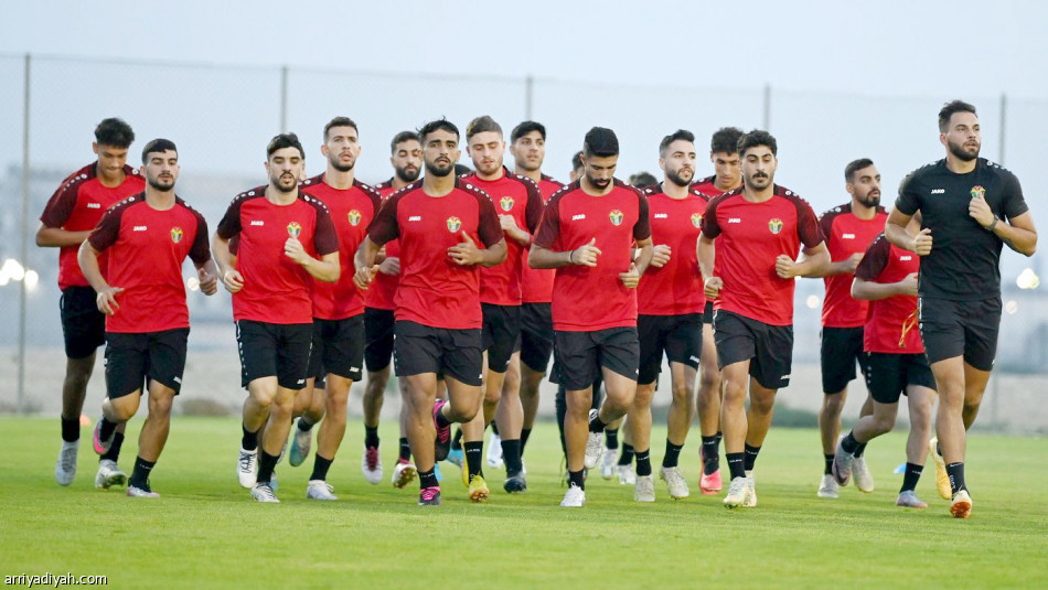 الأخضر.. 
مناورة ولياقة وتكتيك