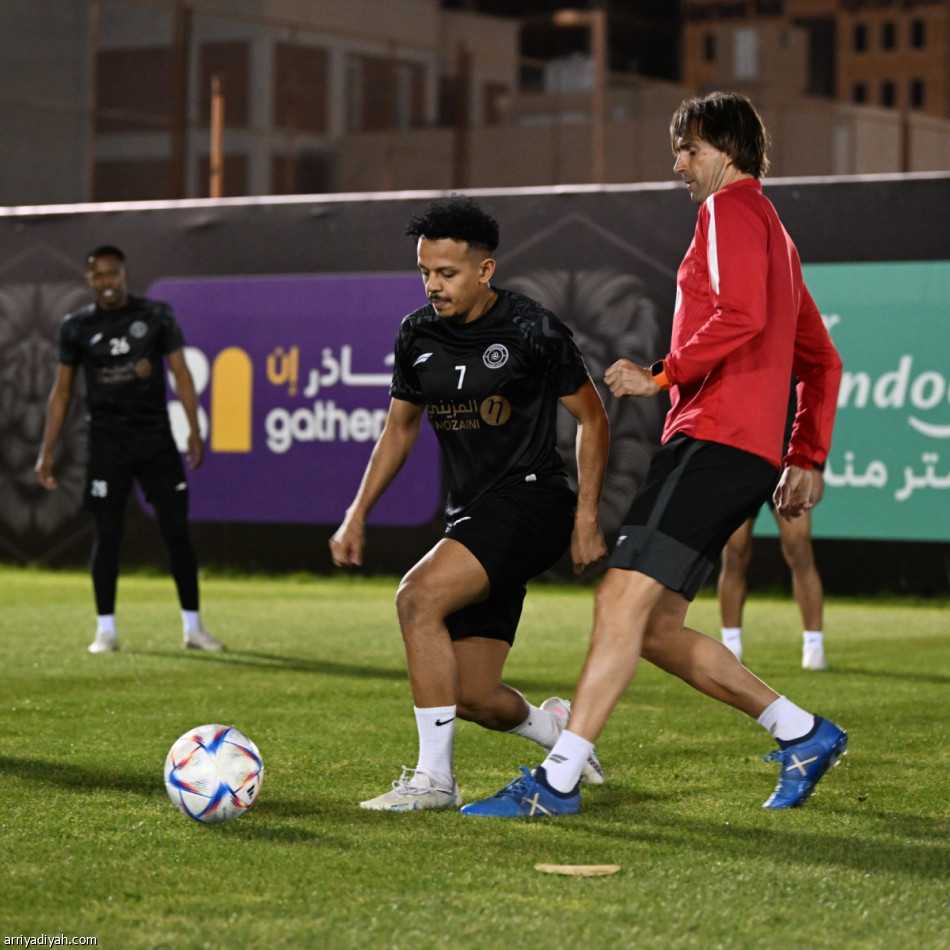 باهبري ينعش تدريبات الشباب